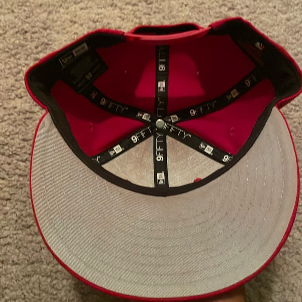 Cincinnati Reds Hat - Picture 2 of 2
